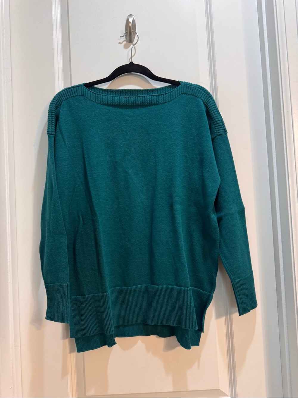 Maison Jules Green Sweater Large Boat Neck Long Sleeve Armpit To Armpit 23”